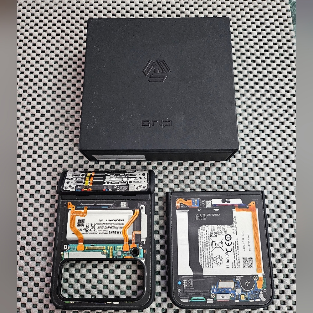 DBrand Case - Samsung Flip 4